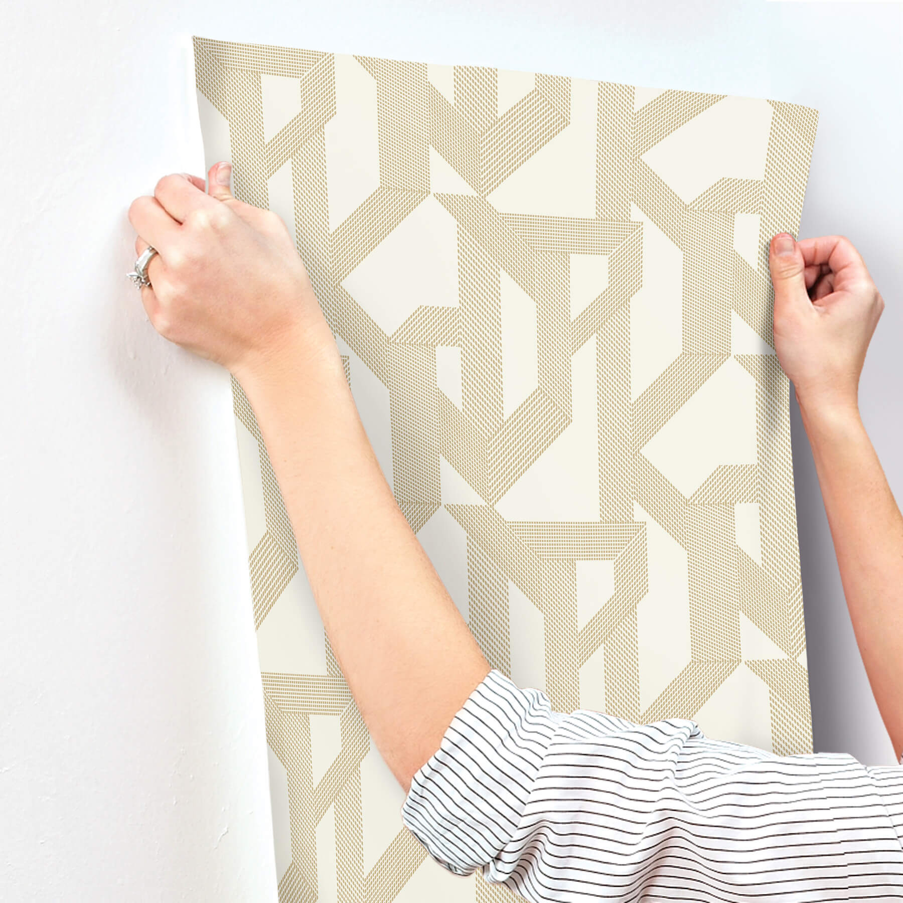 franz-gold-geometric-wallpaper-york-wallcoverings-4198-27803 - York Wallcoverings Wallpaper