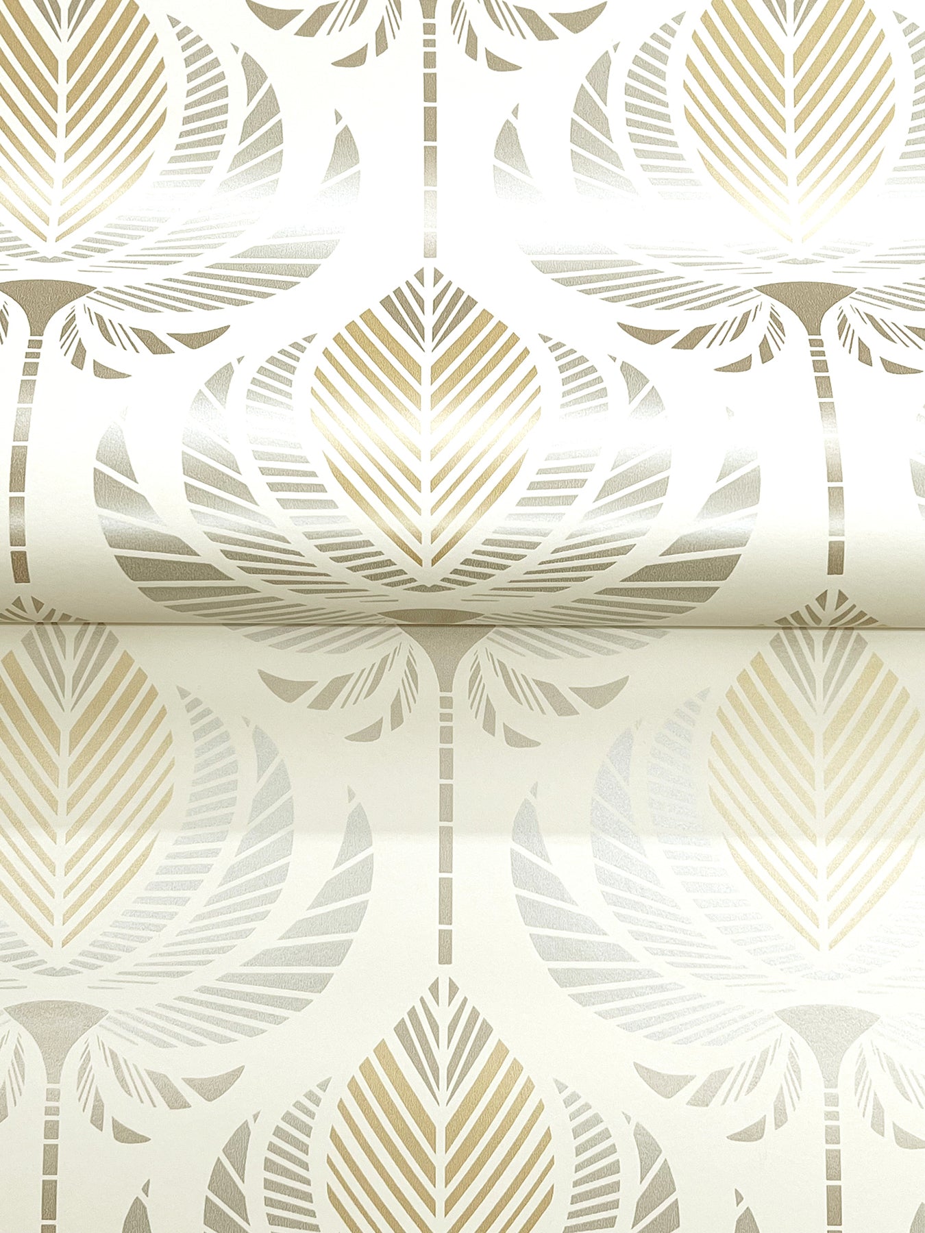 ferrenby-metallic-floral-fan-wallpaper-york-wallcoverings-4198-27832