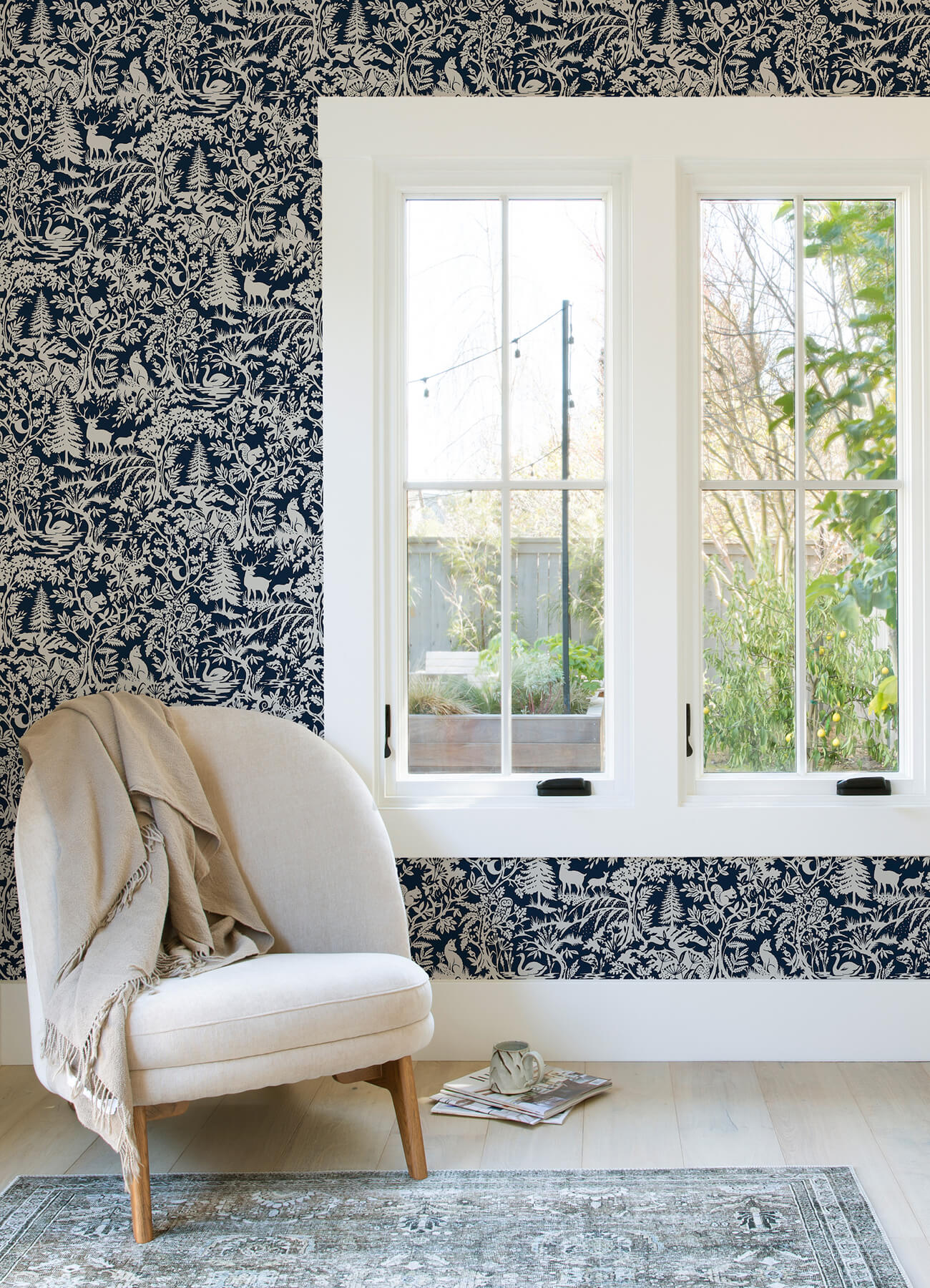 alrick-navy-forest-venture-wallpaper-york-wallcoverings-3125-72324 - York Wallcoverings Papel pintado