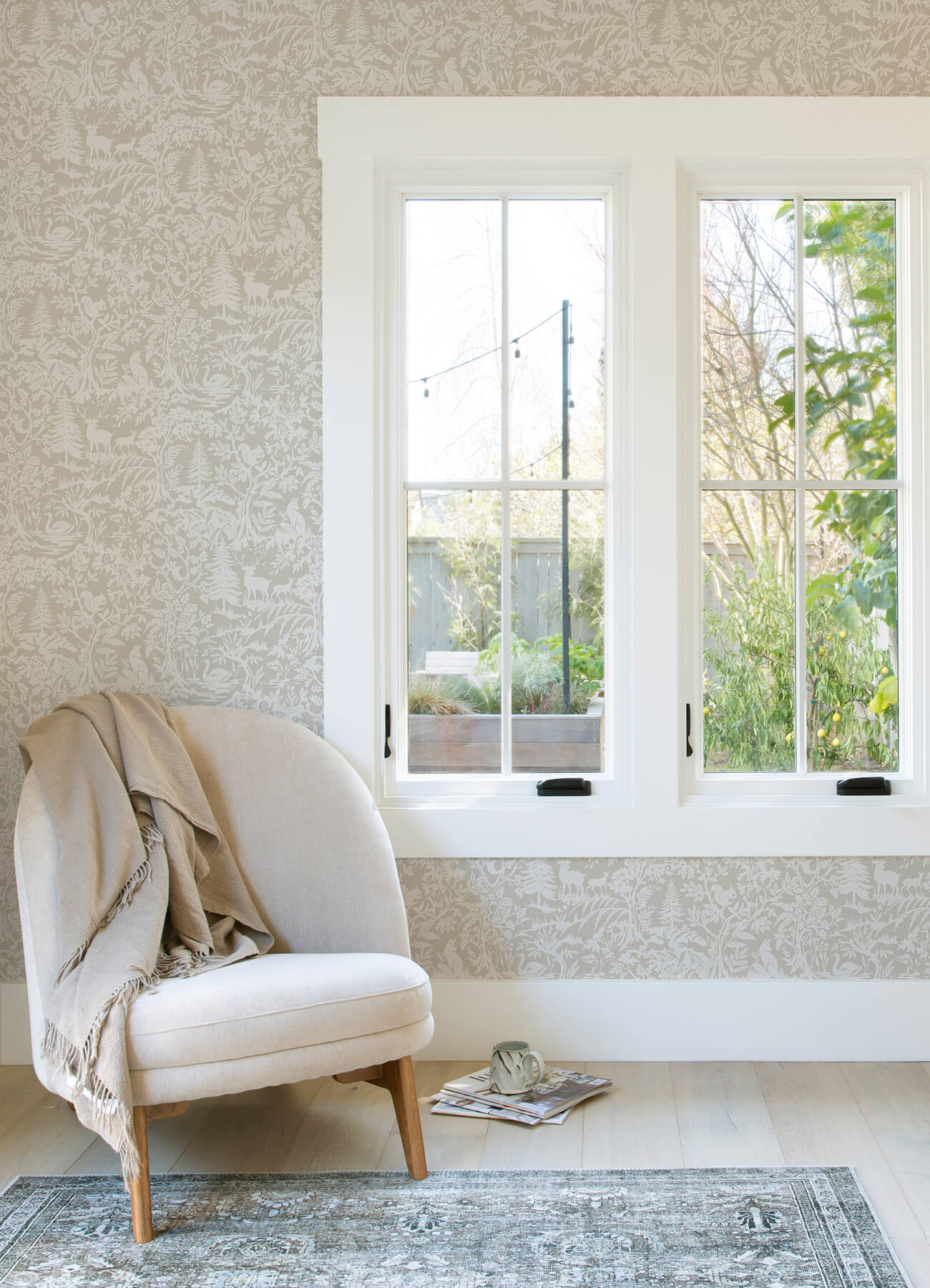 alrick-taupe-forest-venture-wallpaper-york-wallcoverings-3125-72325 - York Wallcoverings Papel pintado