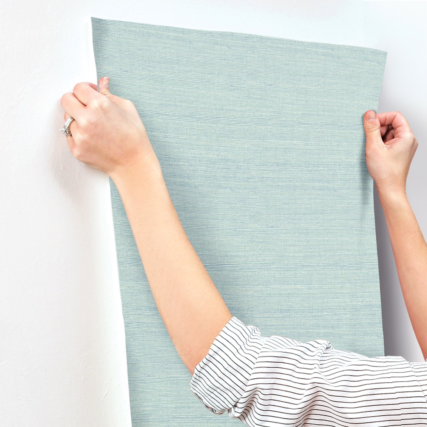 agave-aqua-faux-grasscloth-wallpaper-york-wallcoverings-4197-24282 - York Wallcoverings Wallpaper