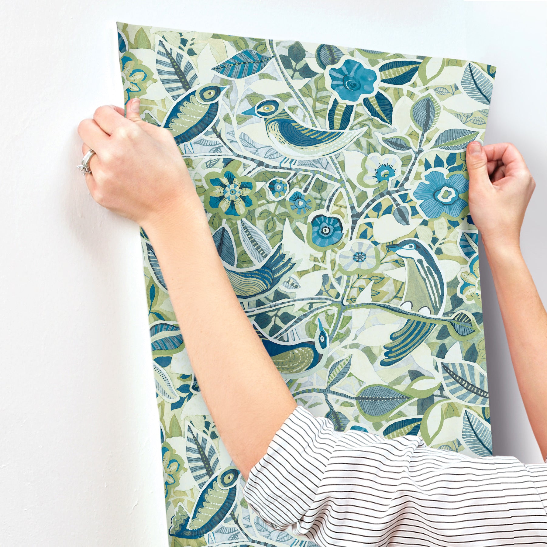 manette-green-birds-in-the-bush-wallpaper-york-wallcoverings-4197-27885 - York Wallcoverings Wallpaper