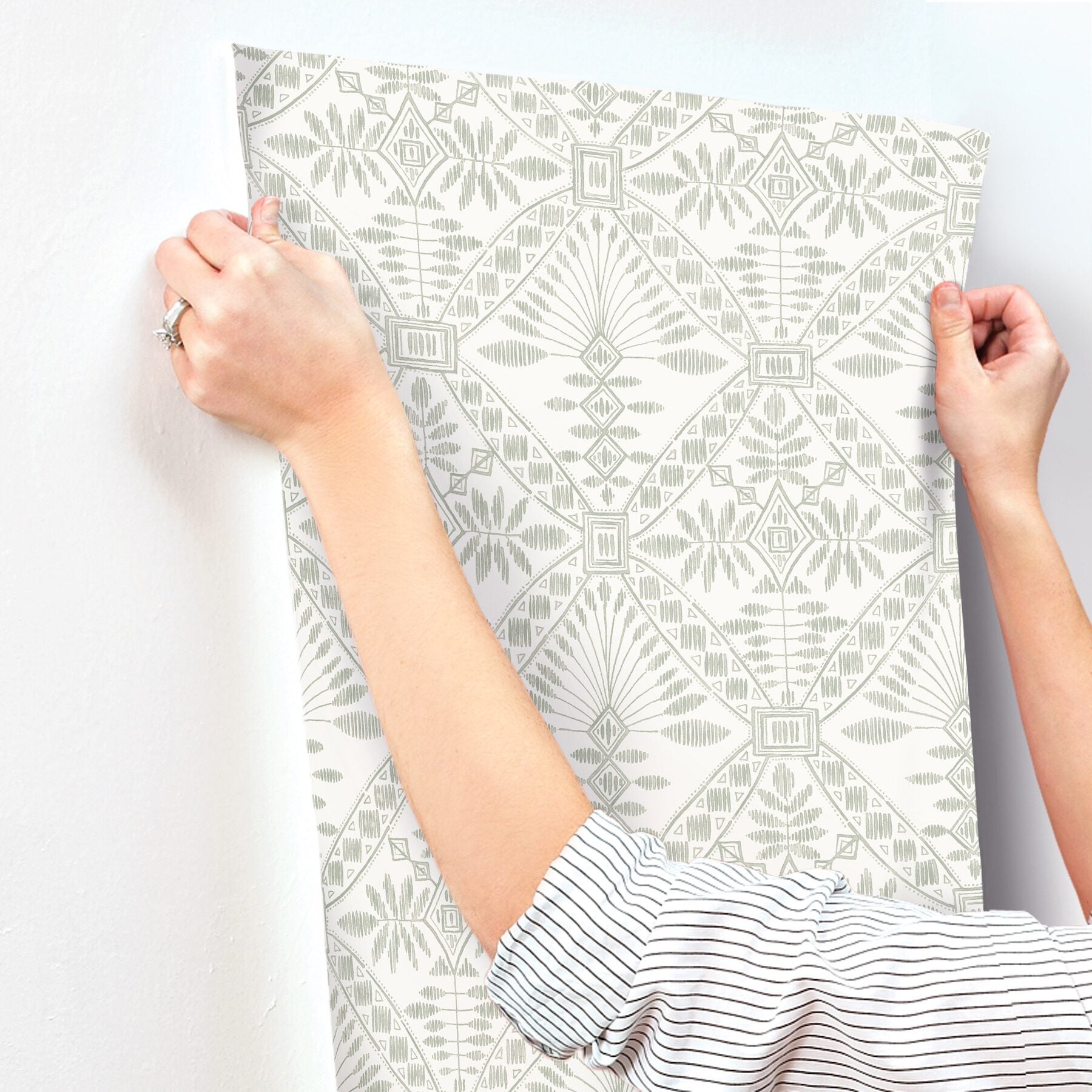 emmarie-green-geometric-wallpaper-york-wallcoverings-4199-27775 - York Wallcoverings Wallpaper