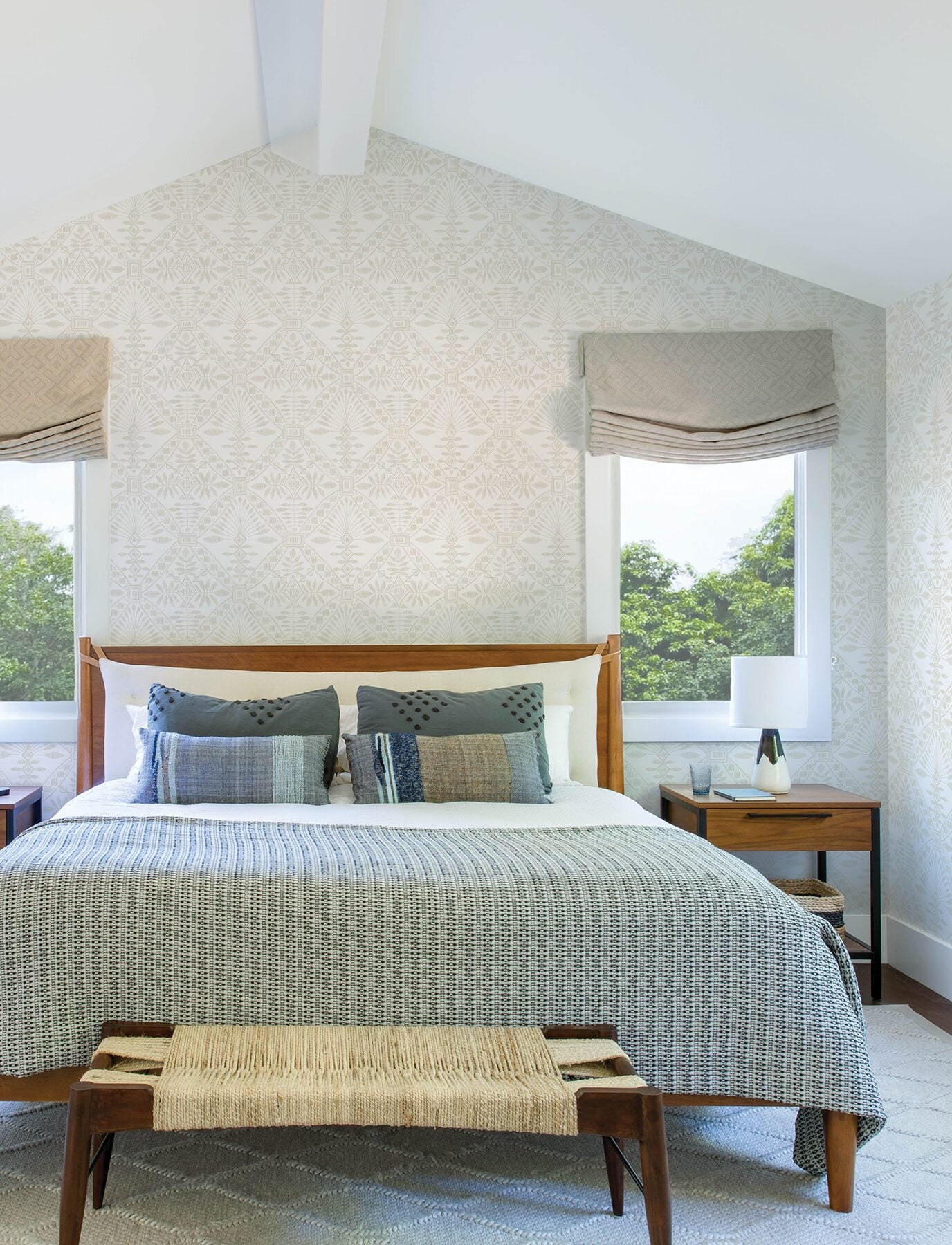 emmarie-light-grey-geometric-wallpaper-york-wallcoverings-4199-27776 - York Wallcoverings Wallpaper