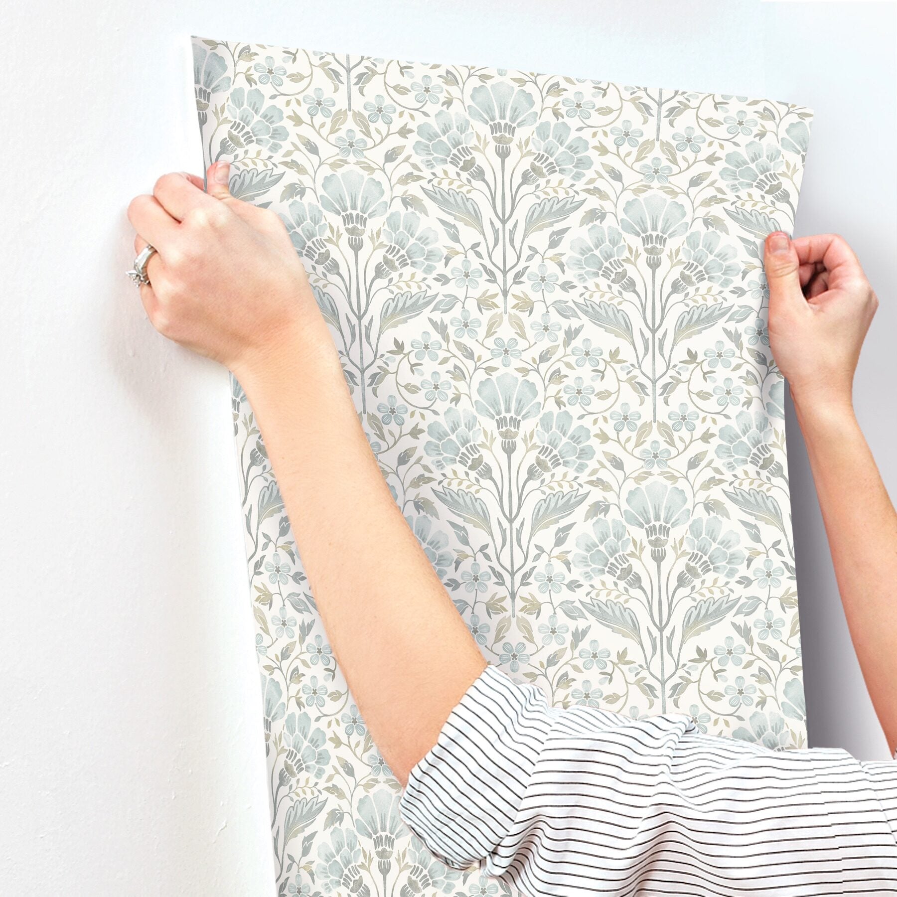 edith-light-blue-floral-damask-wallpaper-york-wallcoverings-4199-83704 - York Wallcoverings Wallpaper