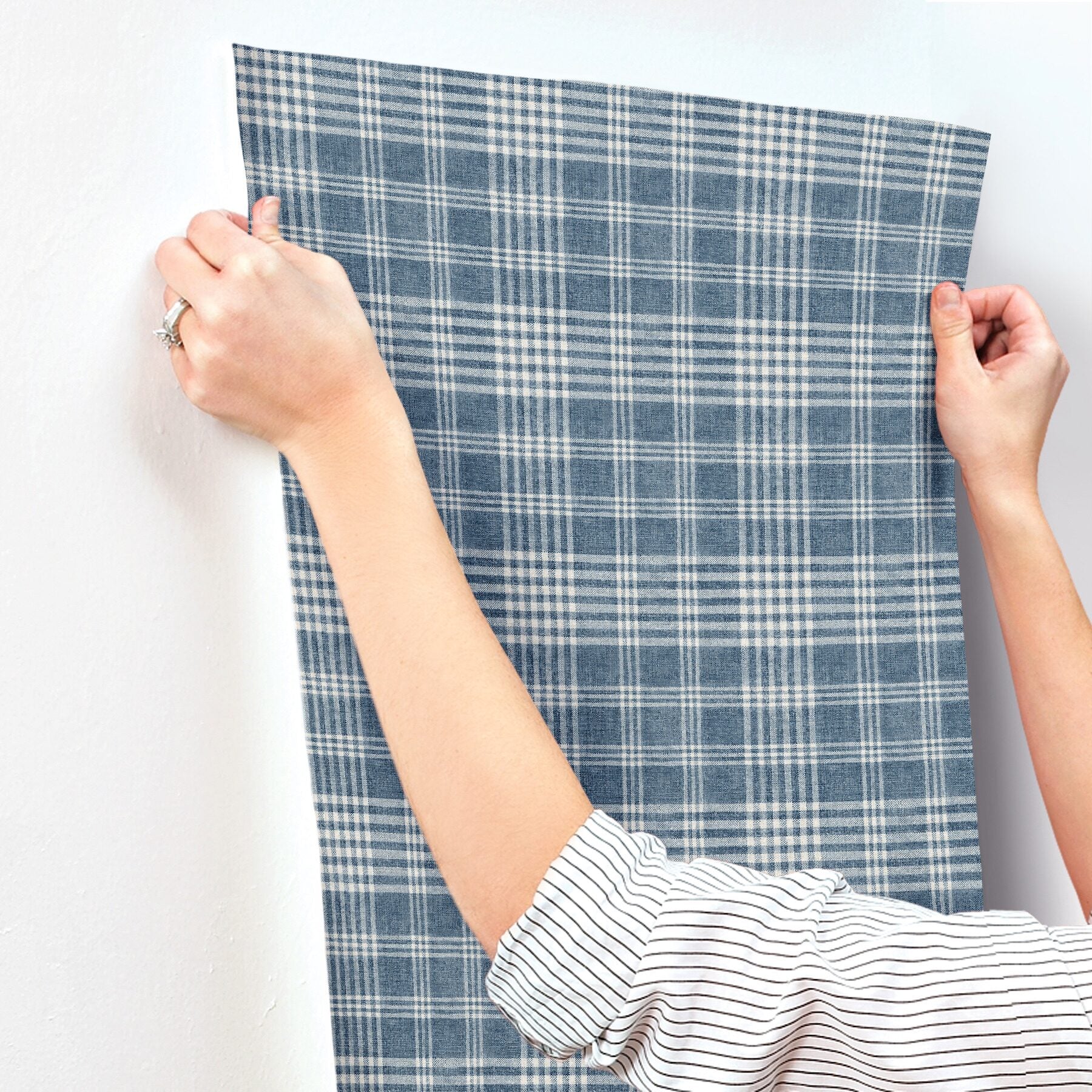 perry-dark-blue-plaid-wallpaper-york-wallcoverings-4199-83736 - York Wallcoverings Wallpaper