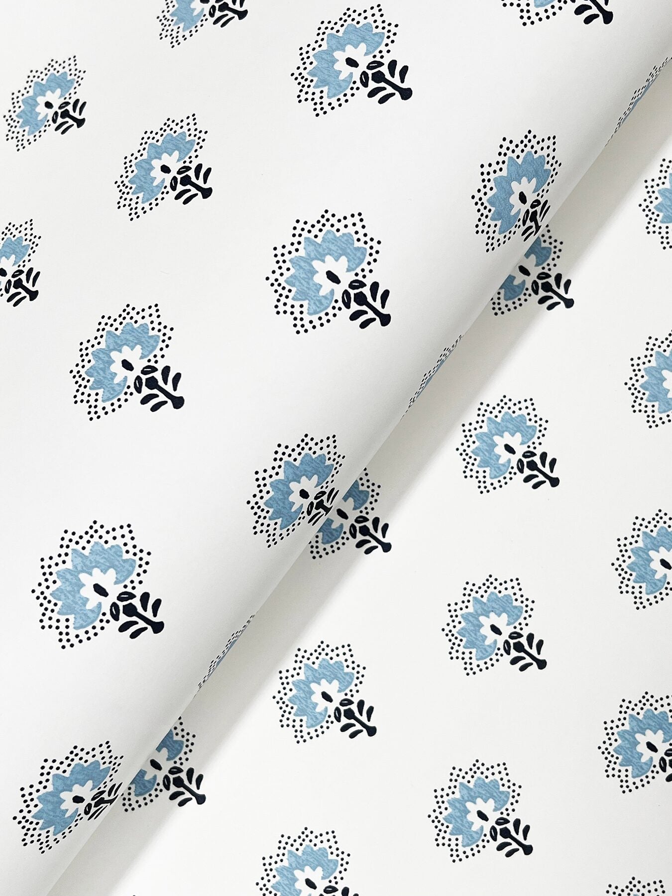hilda-blue-floral-medallion-wallpaper-york-wallcoverings-4199-83751 - York Wallcoverings Wallpaper