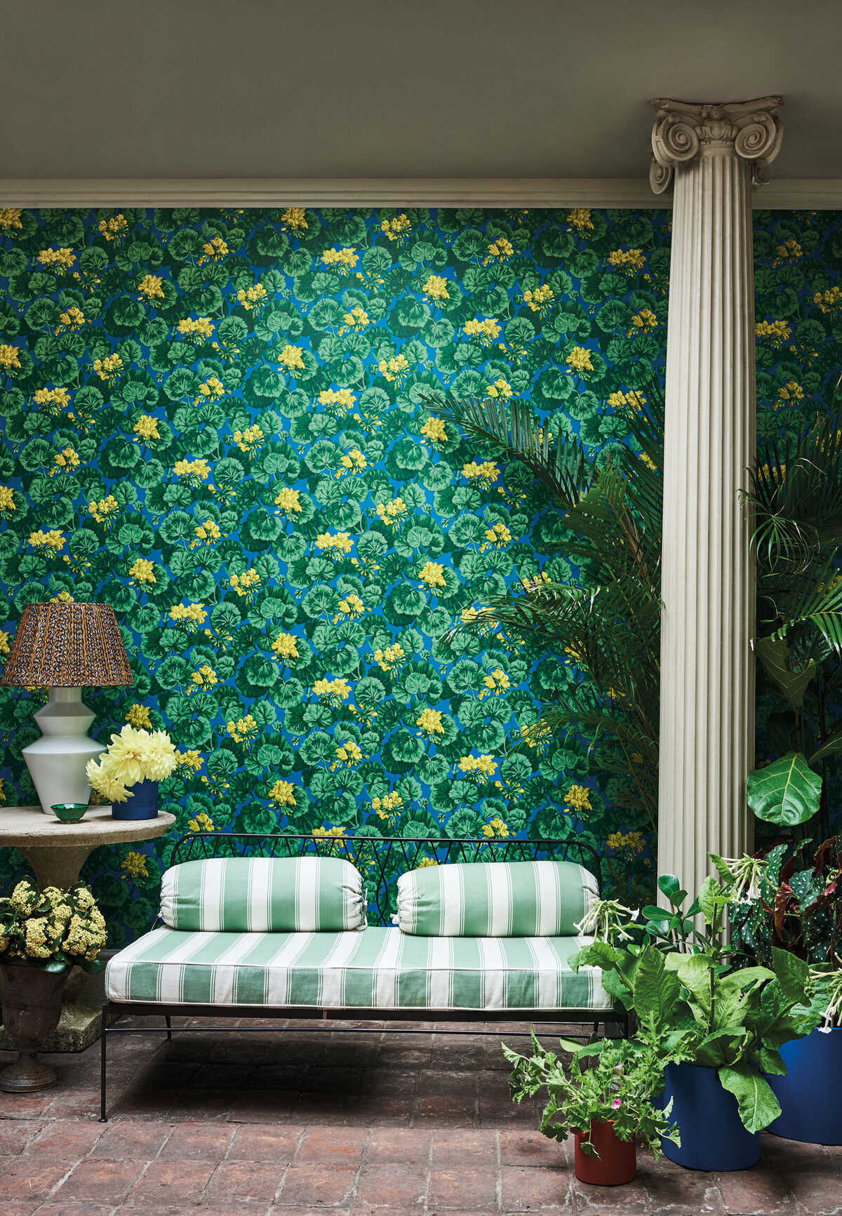 Geranium - Lemon/Forest Green/Electric Blue - COLE & SON Papel pintado