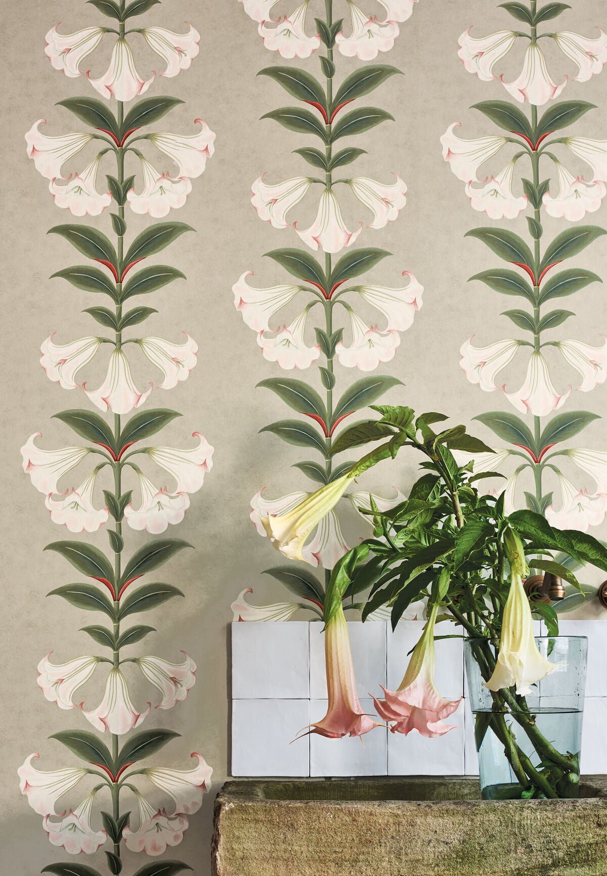 Angels Trumpet - Chalk & Sage On Stone - Cole & Son Wallpaper