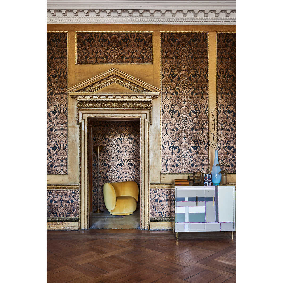 Gibbons Carving - Mbrnz/Chr - COLE & SON Wallpaper