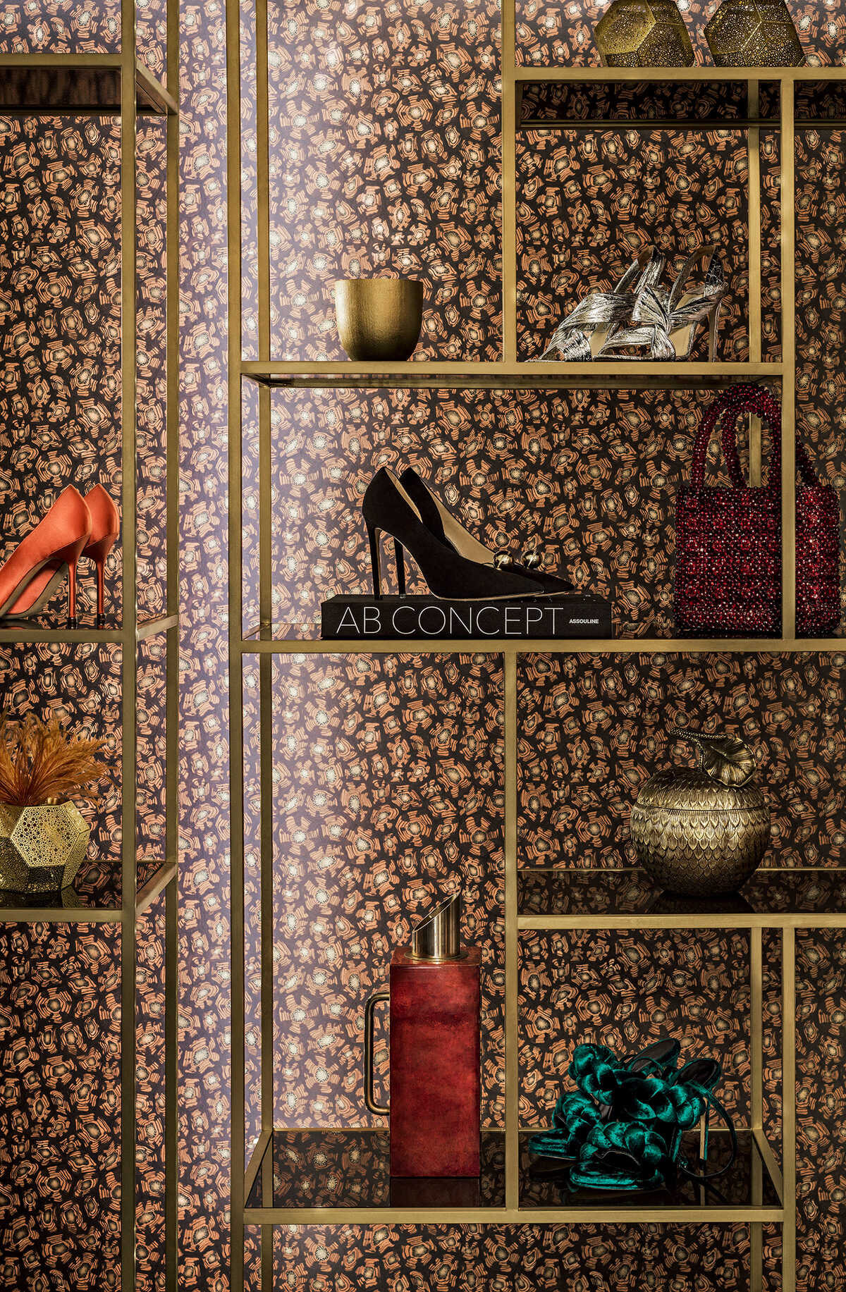 Savanna Shell - Terracotta - COLE & SON Wallpaper
