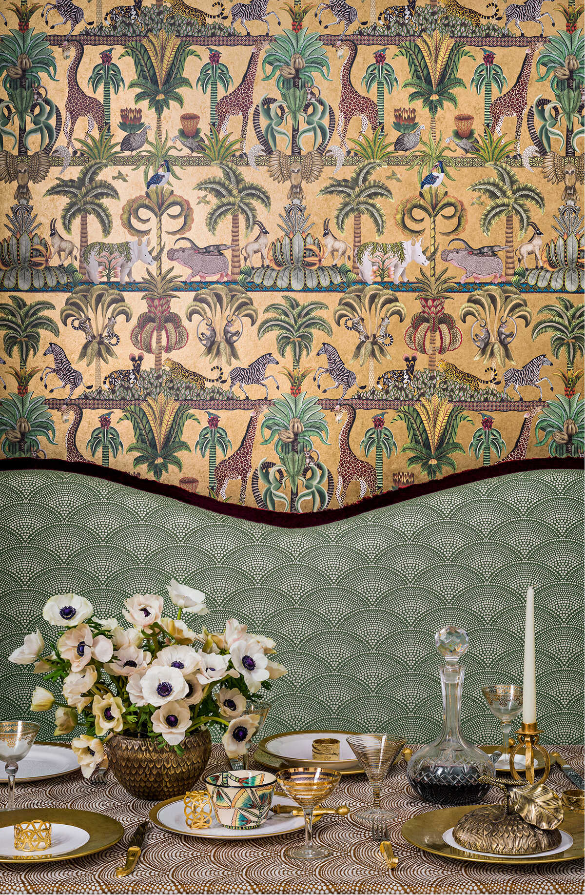 Afrika Kingdom - Olgrn/Spgrn/Mt Bronz - COLE & SON Wallpaper