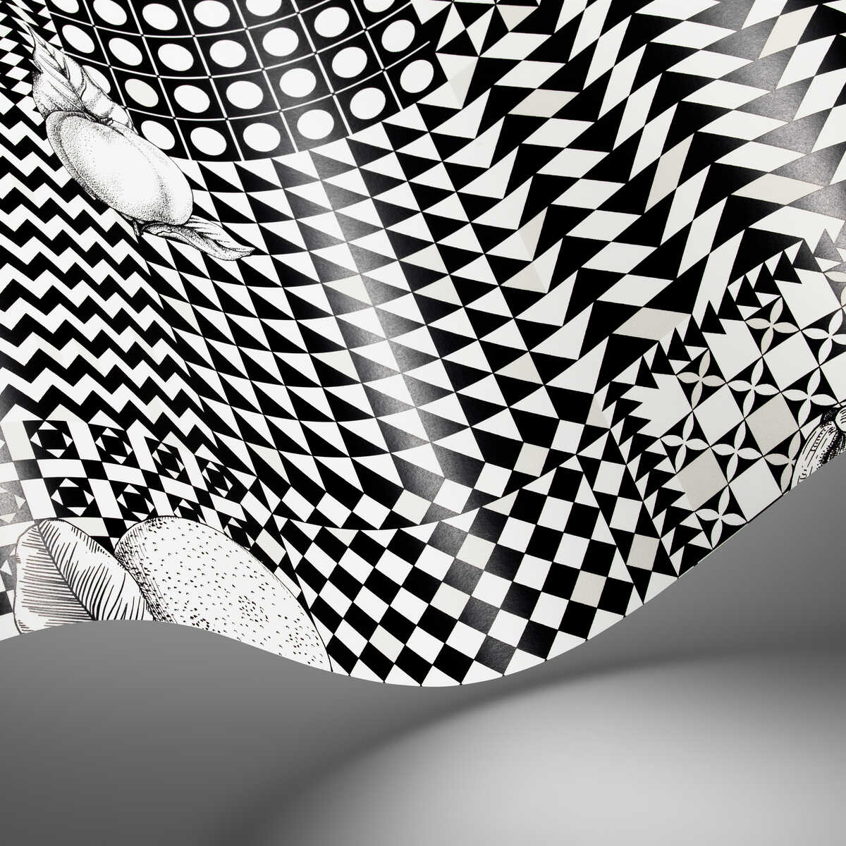 Frutta E Geometrico - Black - COLE & SON Wallpaper