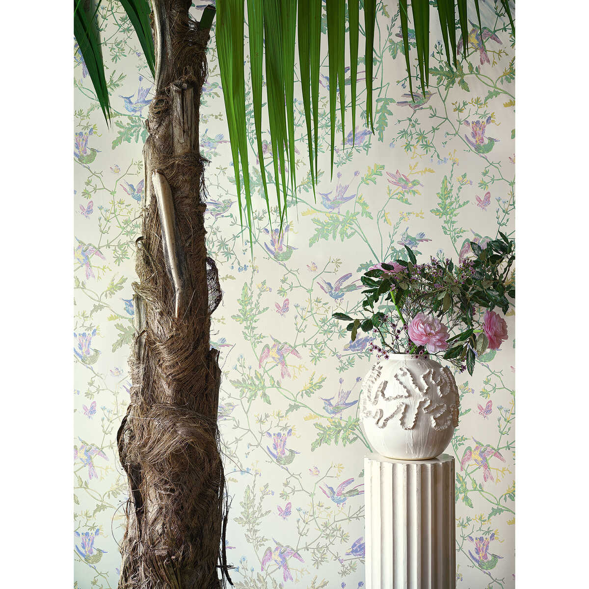Hummingbirds - Blush Sage - COLE & SON Wallpaper