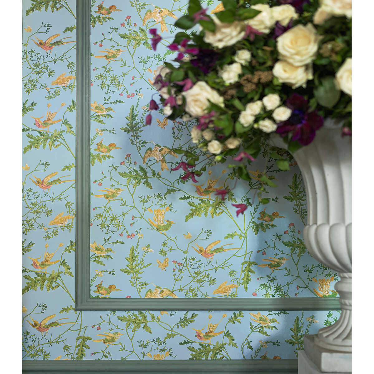 Hummingbirds - Yellow/Blue - COLE & SON Wallpaper