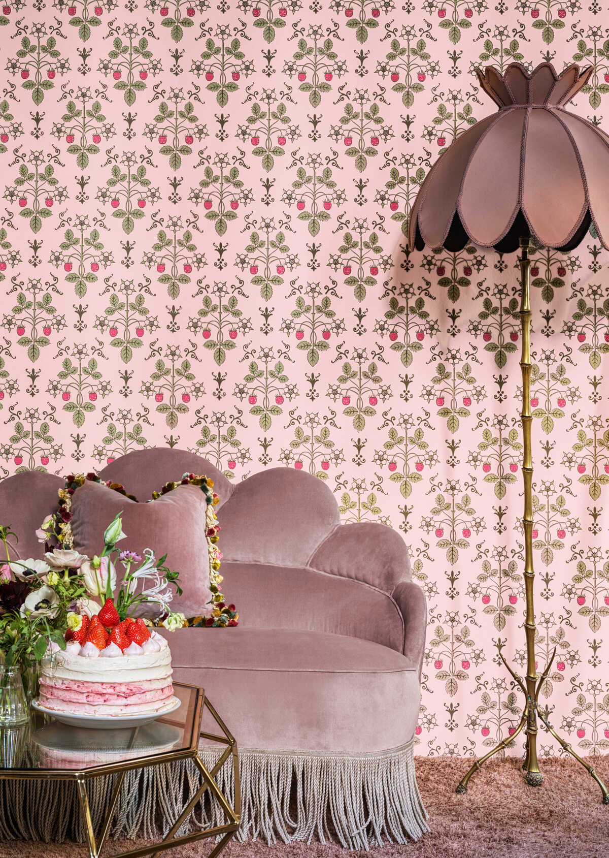 Strawberry - Chelsea Pink - COLE & SON Wallpaper