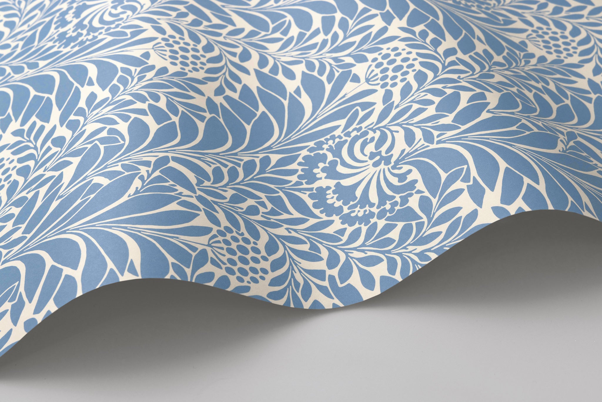 Honeysuckle - Blue - Cole & Son Wallpaper
