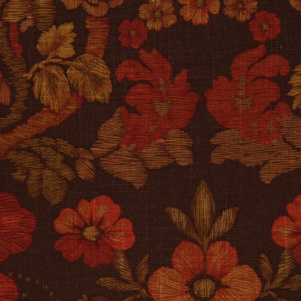 PUZZLE – WALNUT/RED