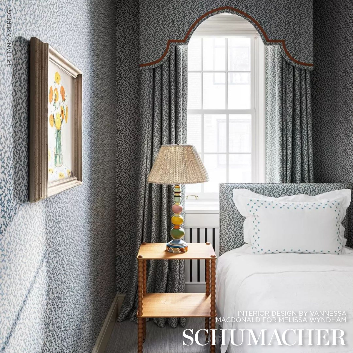 FOLLY-PEACOCK-BLUE-SCHUMACHER-176125 - Schumacher Tela