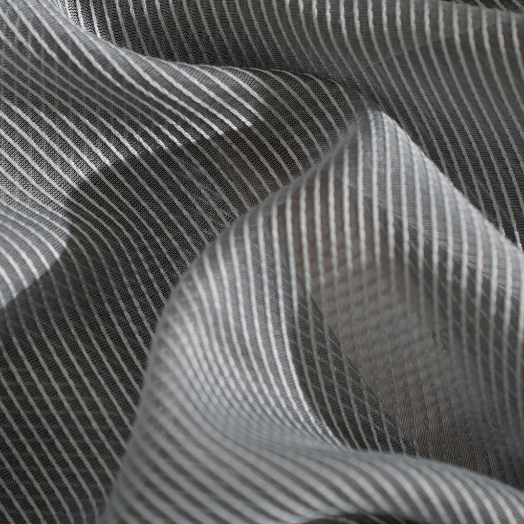 Baronne Wide-Width FR Sheer â Shadow