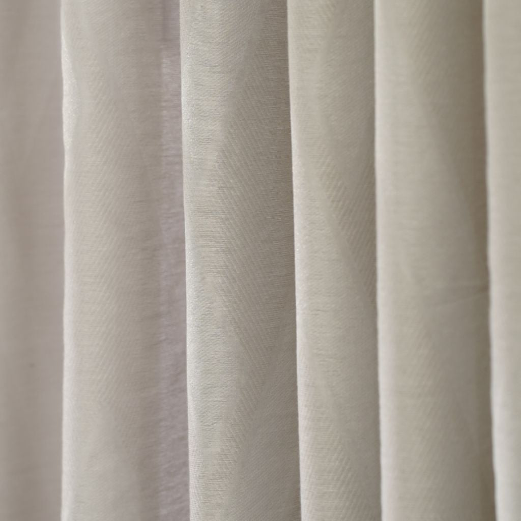 Jacobie Wide-Width FR Sheer – Coconut