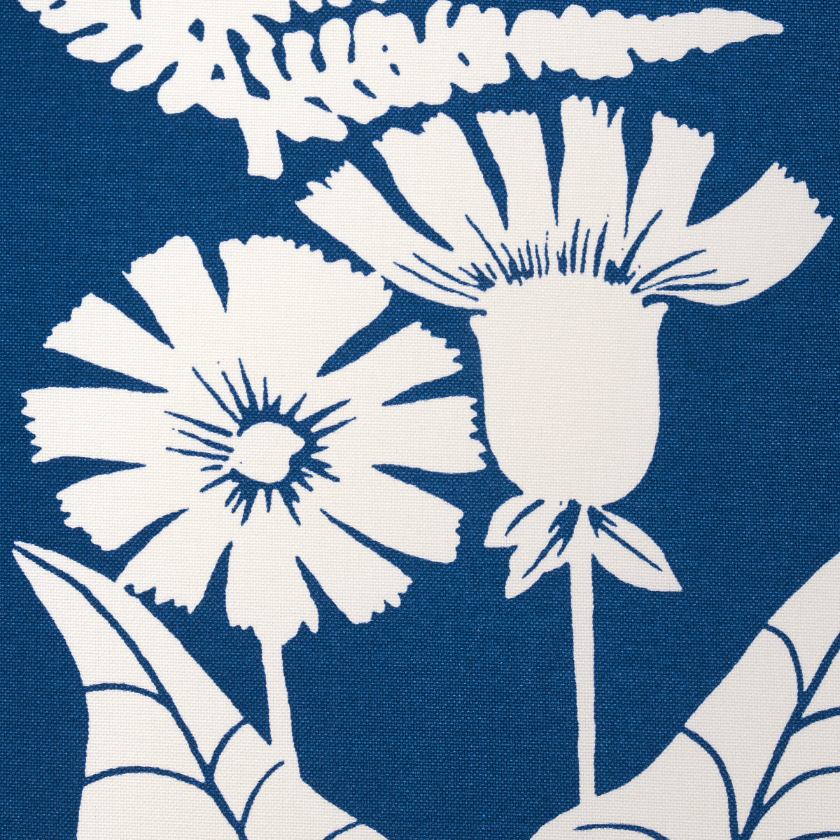 SPRING-FLORAL-INDOOR-OUTDOOR-NAVY-SCHUMACHER-180220 - Schumacher Fabric