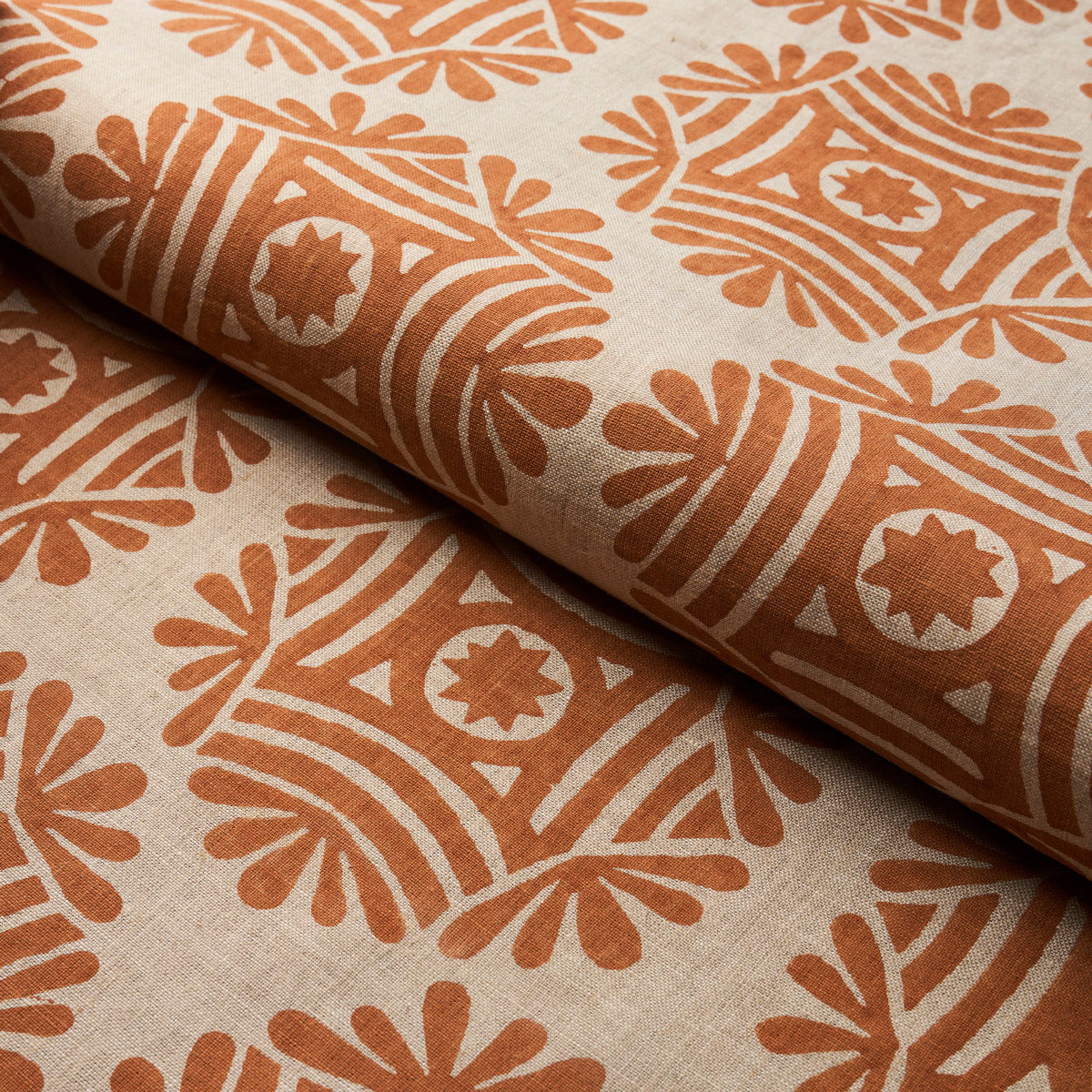 GILDED-STAR-BLOCK-PRINT-CINNAMON-SCHUMACHER-181540 - Schumacher Fabric