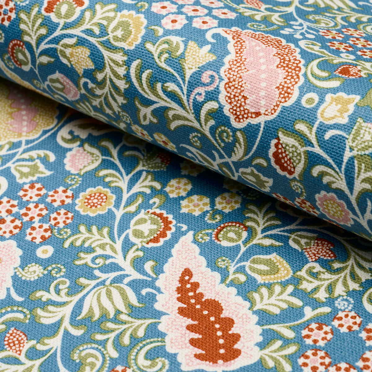 PEGGY-PAISLEY-AZURE-SCHUMACHER-182432 - Schumacher Fabric
