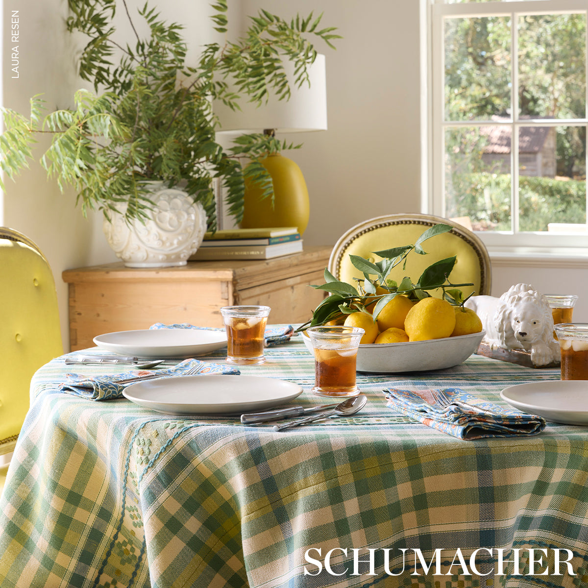 PEGGY-PAISLEY-AZURE-SCHUMACHER-182432 - Schumacher Tela