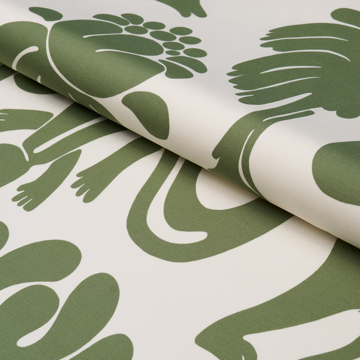 CALL-OF-THE-JUNGLE-FOREST-GREEN-SCHUMACHER-182490 - Schumacher Fabric