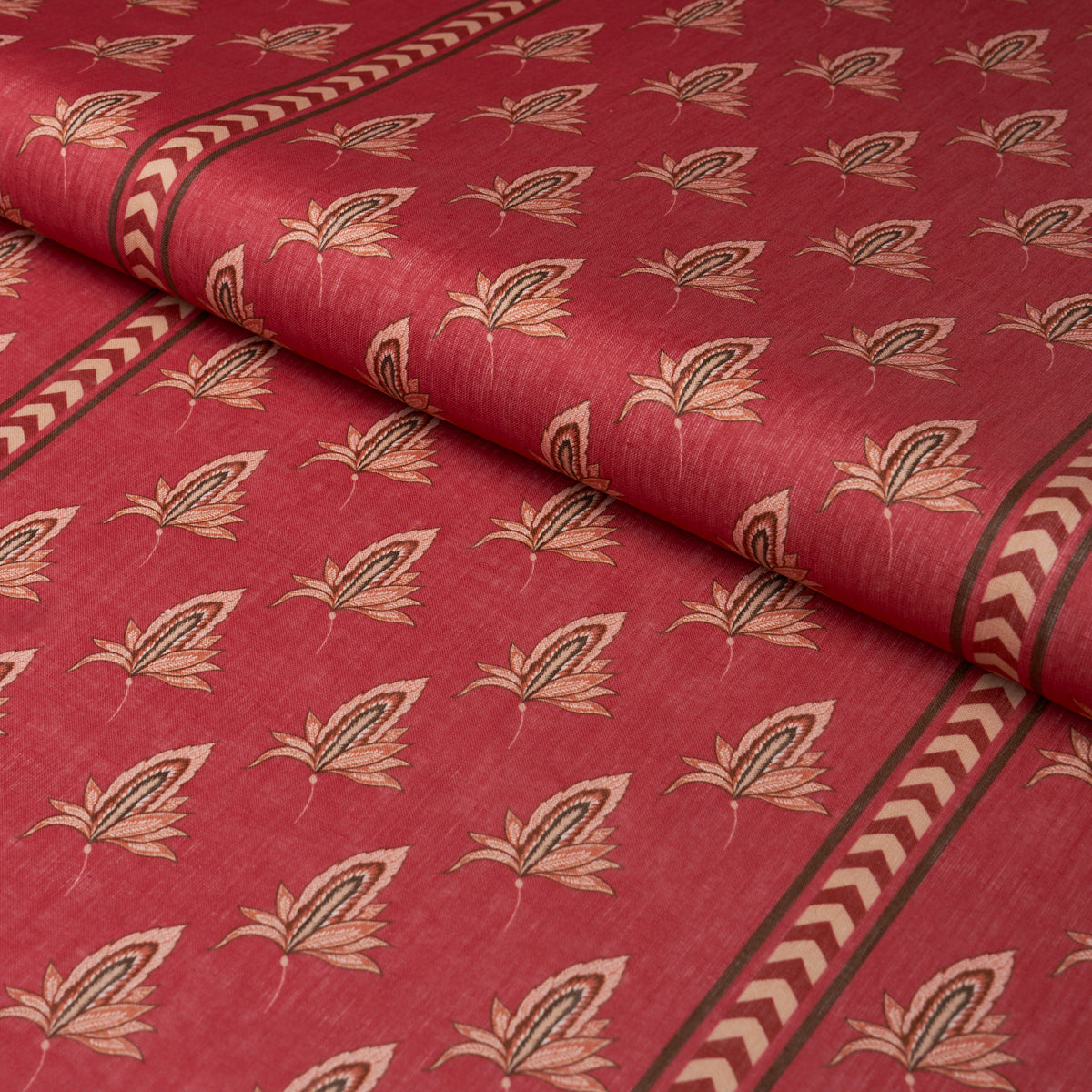 BANGALORE-IMAGINATION-ROUGE-SCHUMACHER-182601 - Schumacher Fabric