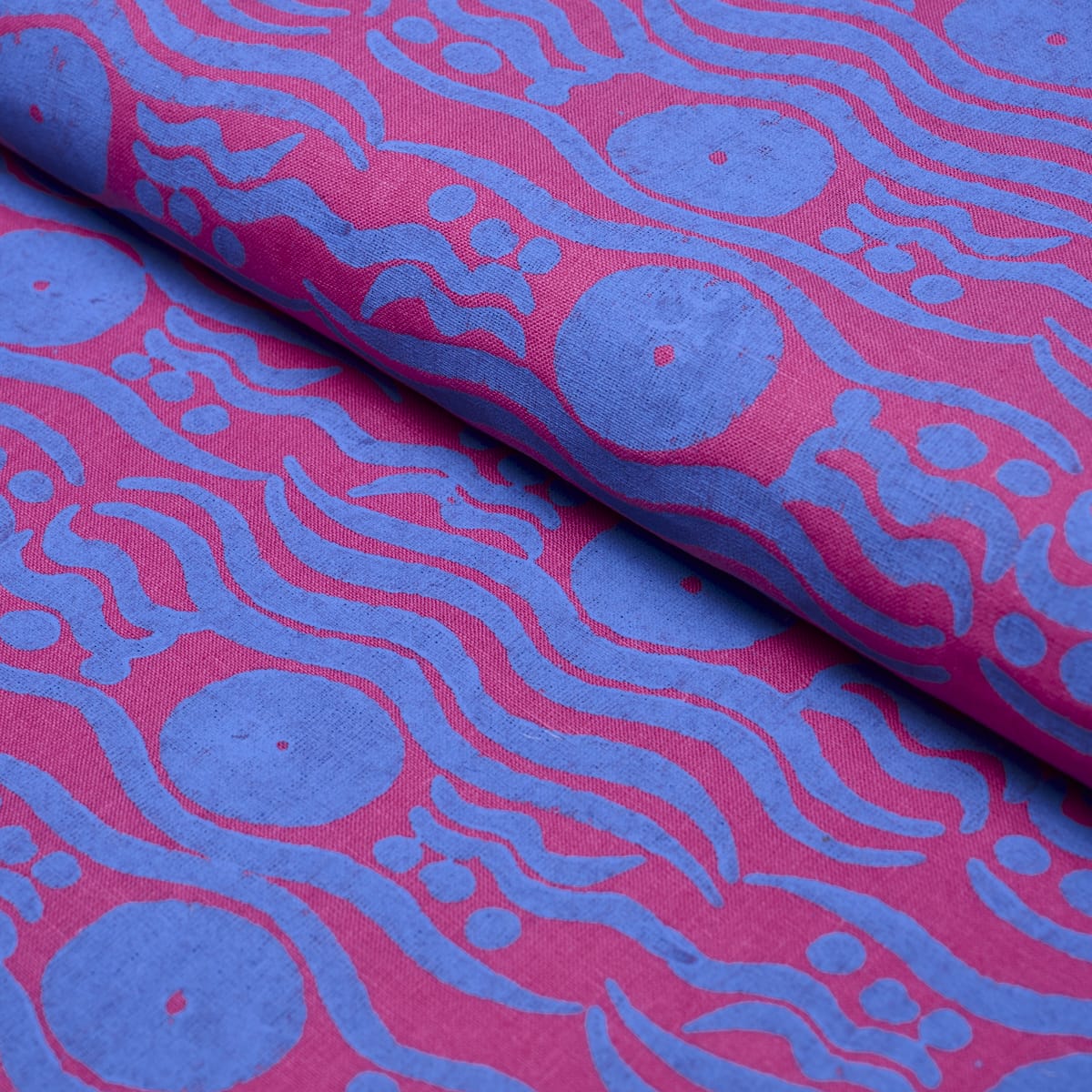 BOSPHORUS-HAND-BLOCK-FUCHSIA-BLUE-SCHUMACHER-182741 - Schumacher Fabric