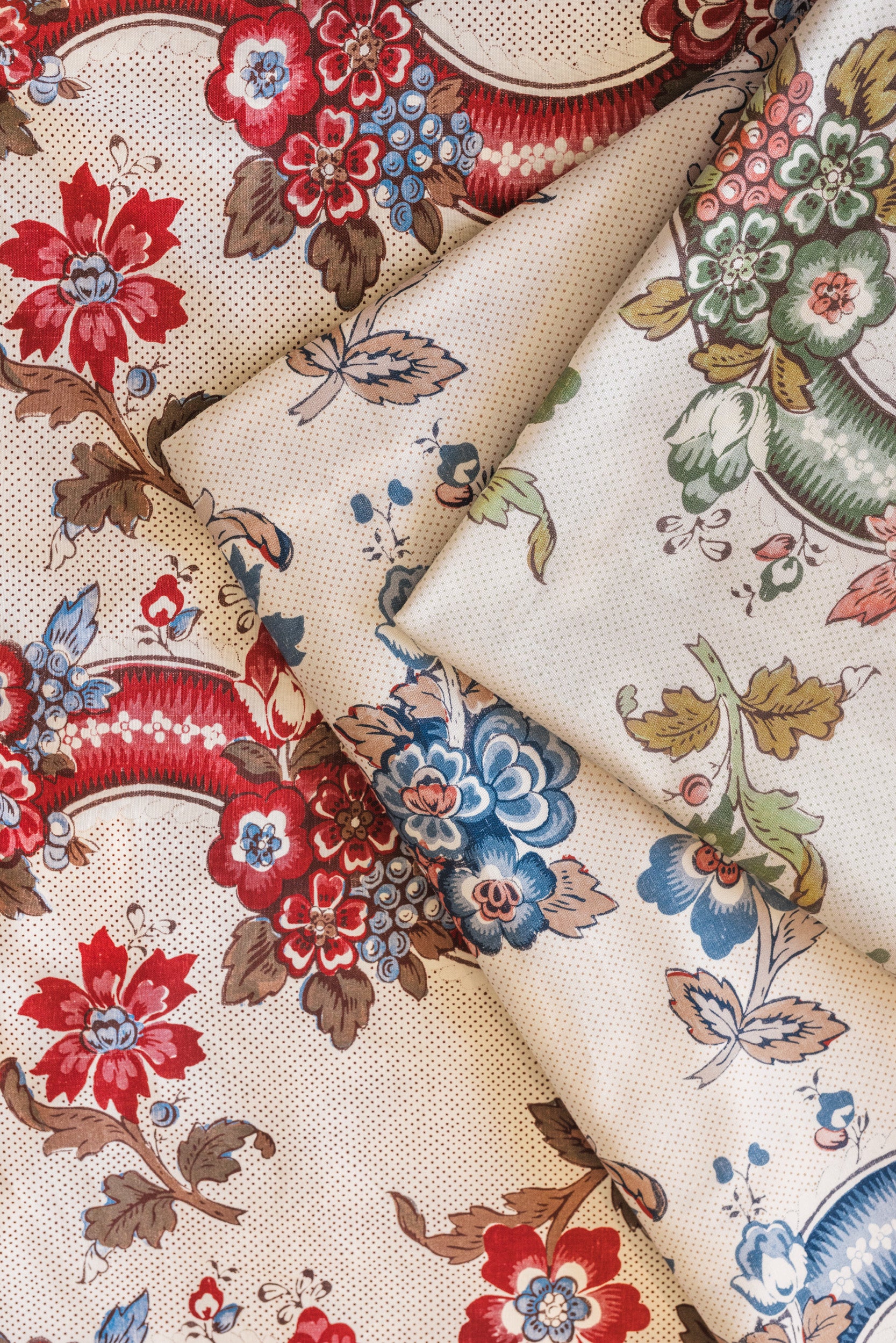 Benday Print - Green/Rose - Lee Jofa Fabric