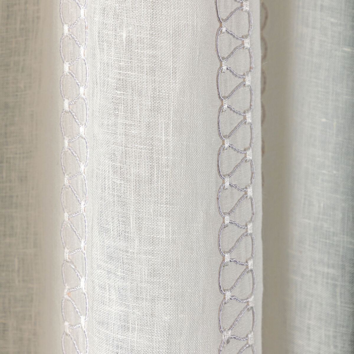 Alston Sheer - Ivory - Lee Jofa Tela