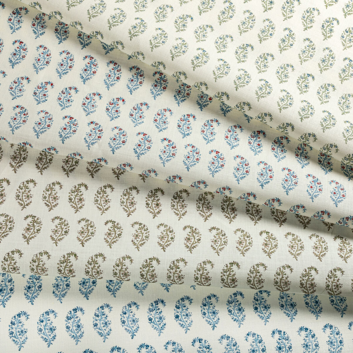 Indiennes Paisley - Berry - Lee Jofa Fabric
