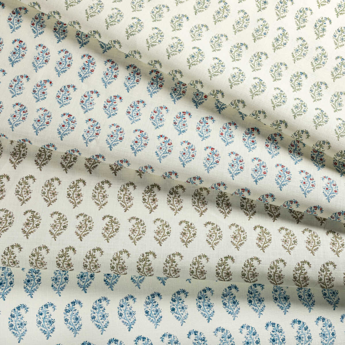 Indiennes Paisley - Ivy - LEE JOFA Fabric