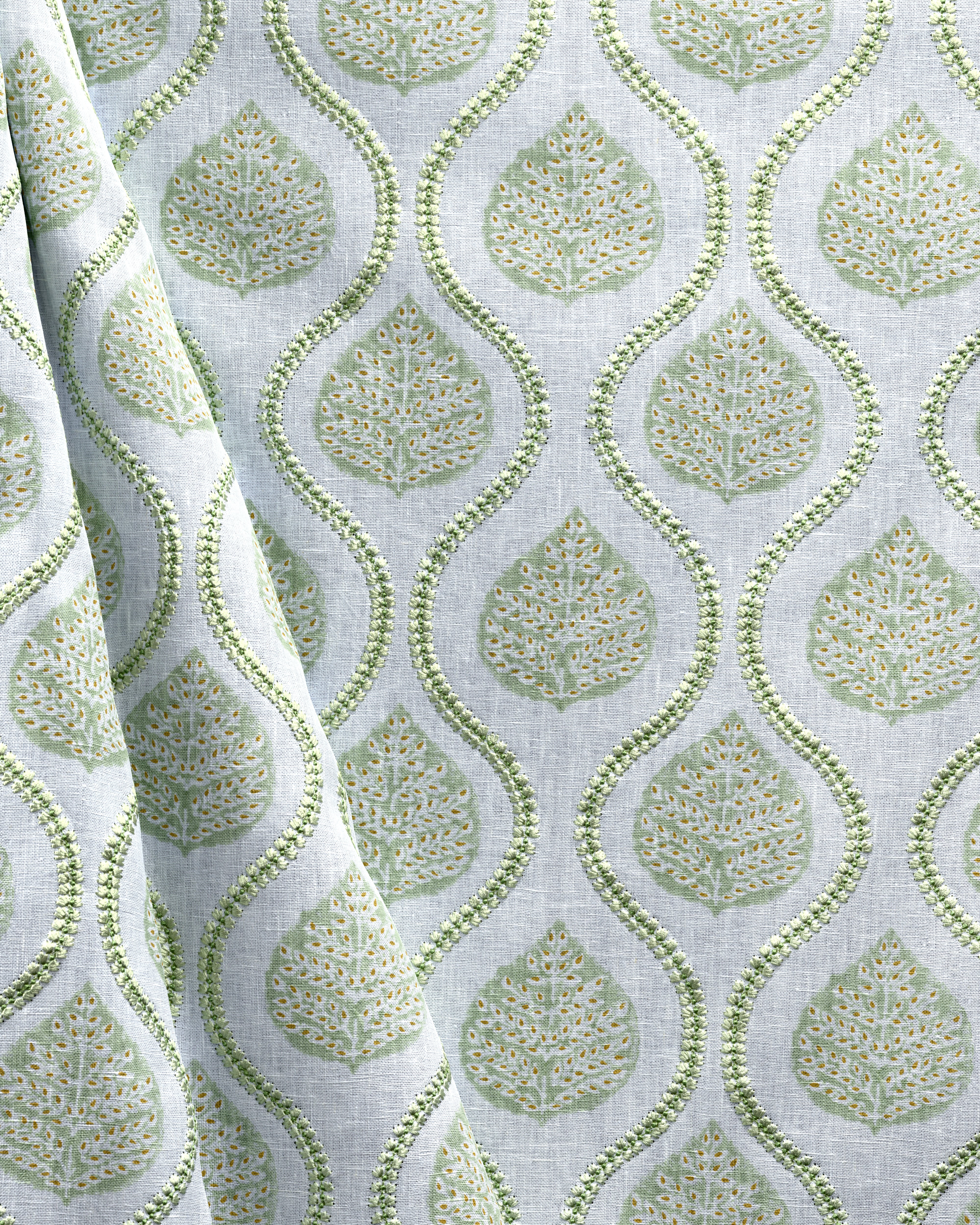 Elsie Print - Leaf - Lee Jofa Fabric