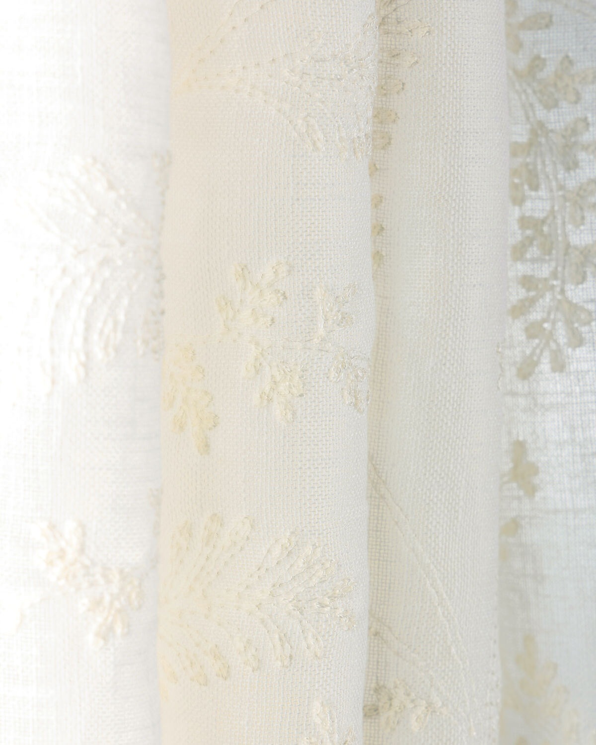 Everly Emb - Ivory - Lee Jofa Fabric