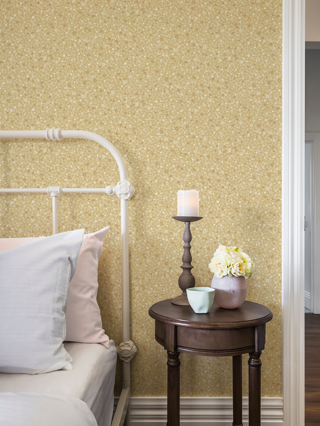 hummelvik-light-daisy-trail-wallpaper-yellow-york-wallcoverings-2999-24129