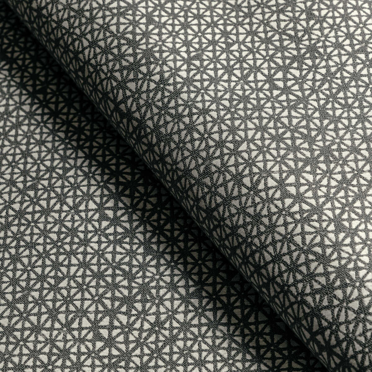 Kinzie - Iron - KRAVET CONTRACT Tela