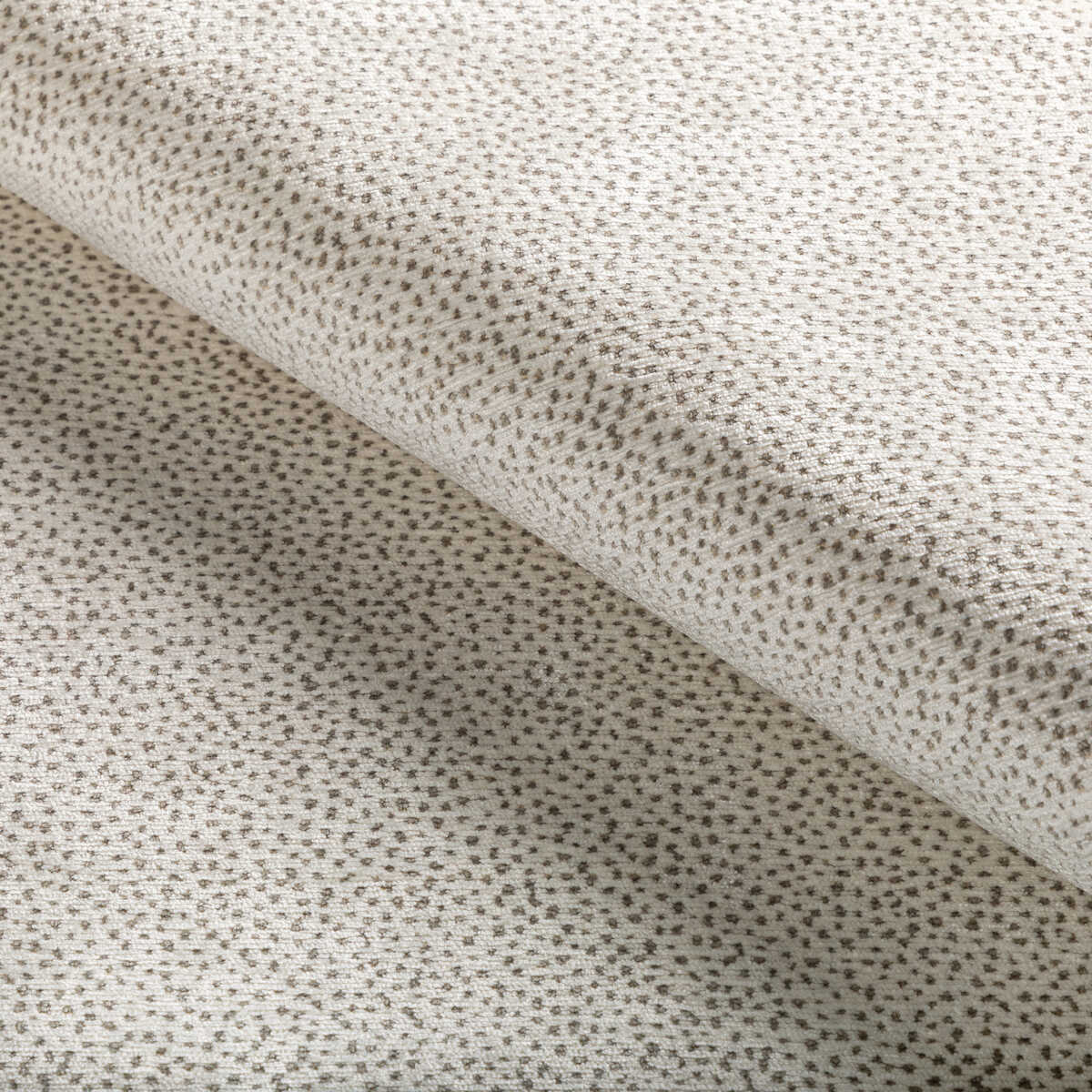 Lynx Chenille - Sandstone - KRAVET COUTURE Fabric