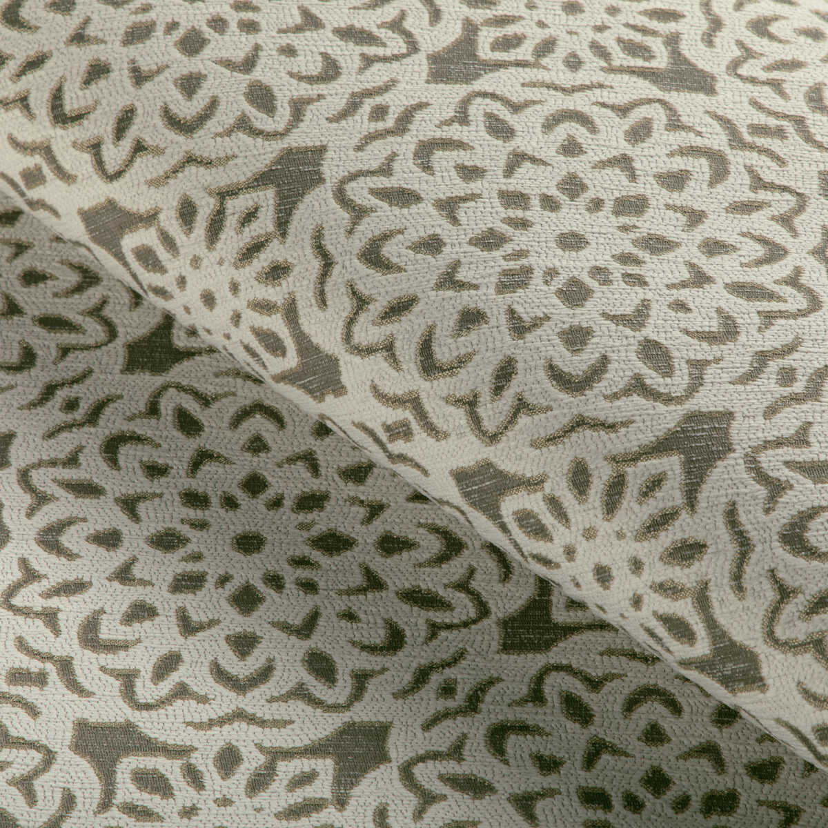 Garden Wall - Sand Dollar - KRAVET CONTRACT Fabric