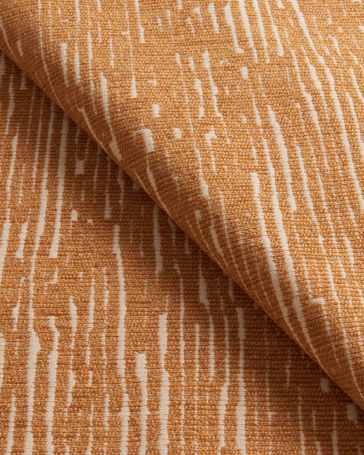 River Run - Saffron - KRAVET CONTRACT Tela
