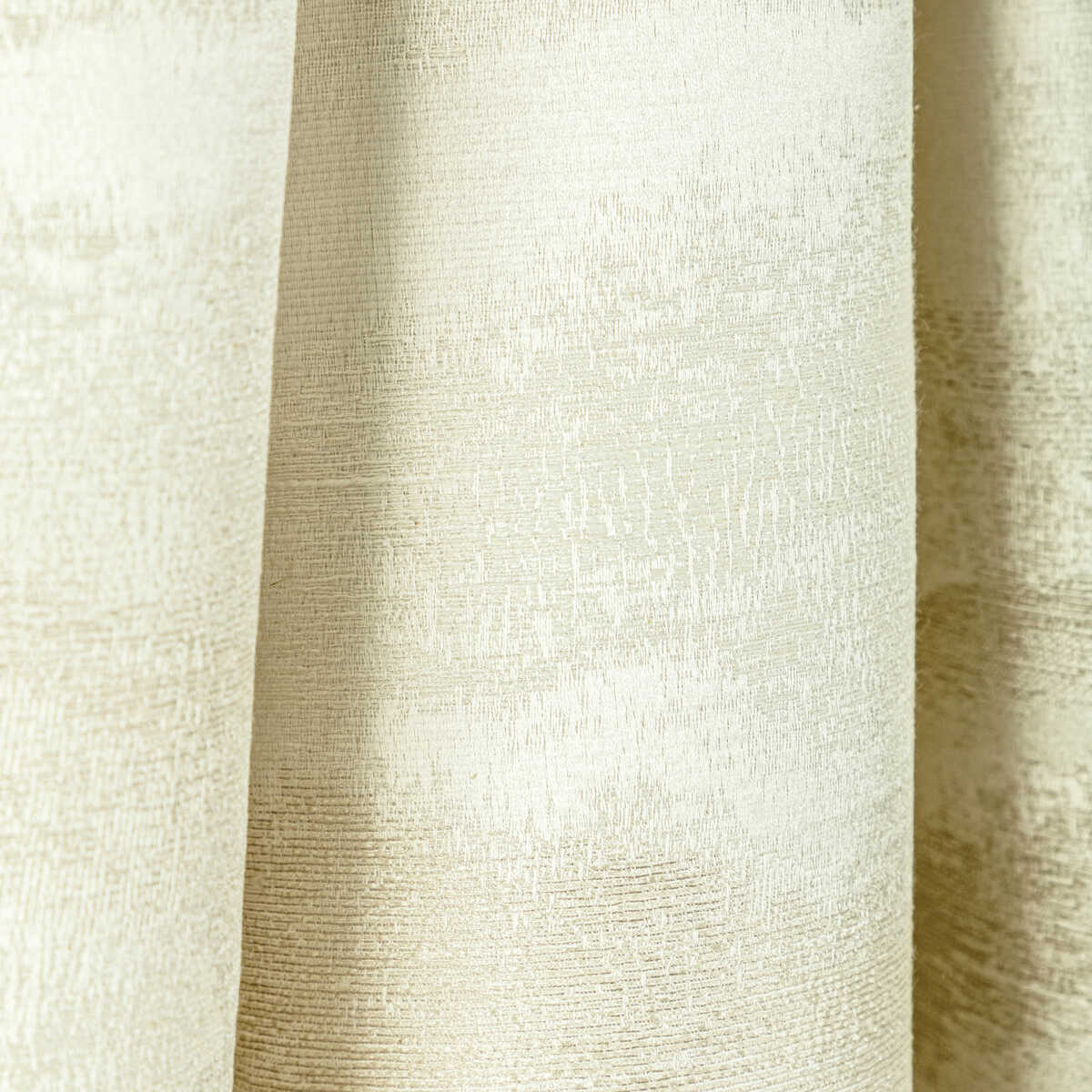 Silk Waves - Pearl - KRAVET COUTURE Fabric