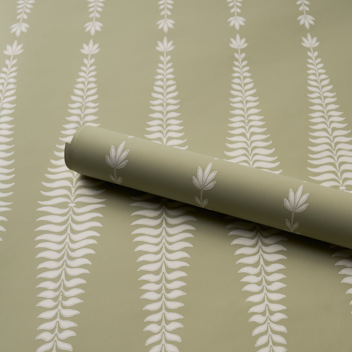 FERN-TREE-OLIVE-SCHUMACHER-5005077 - Schumacher Wallpaper