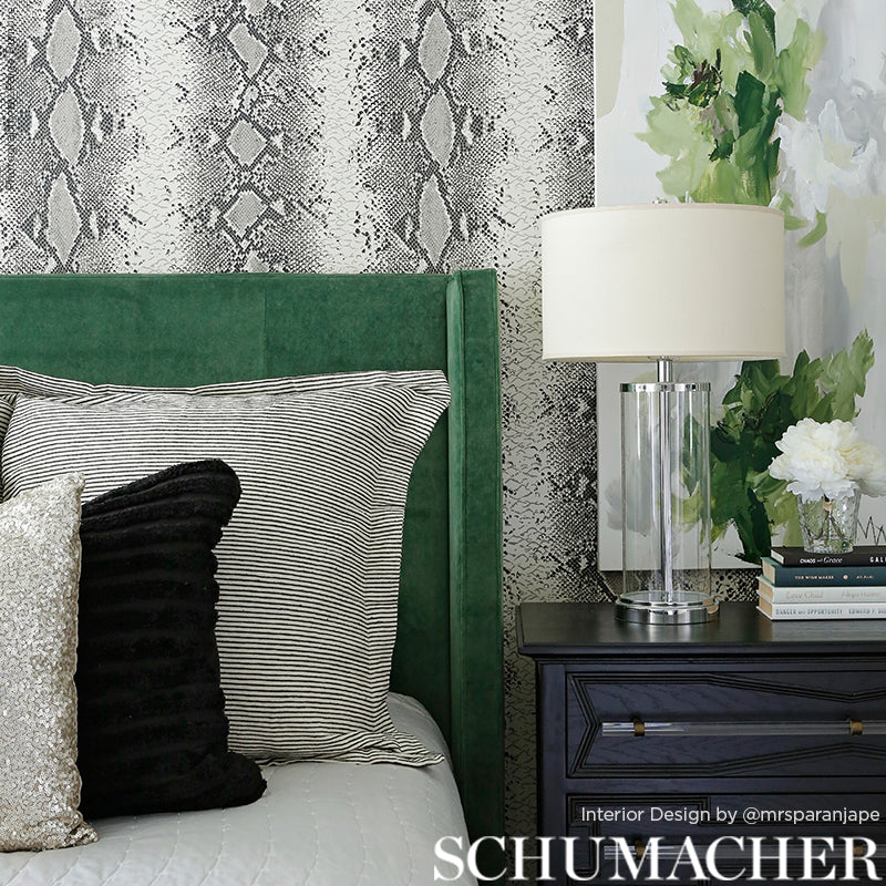 SNAKE-CHARMER-CINDER-SCHUMACHER-5008180