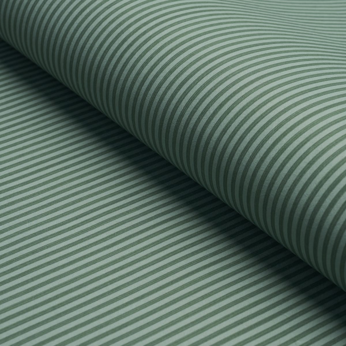 EDWIN-STRIPE-NARROW-DARK-GREEN-SCHUMACHER-5013603 - Schumacher Wallpaper