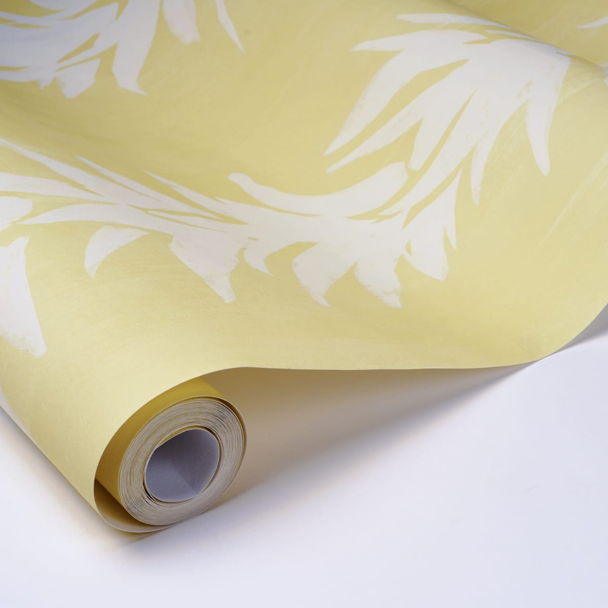 WHITE-LOTUS-LIGHT-YELLOW-SCHUMACHER-5013668 - Schumacher Wallpaper