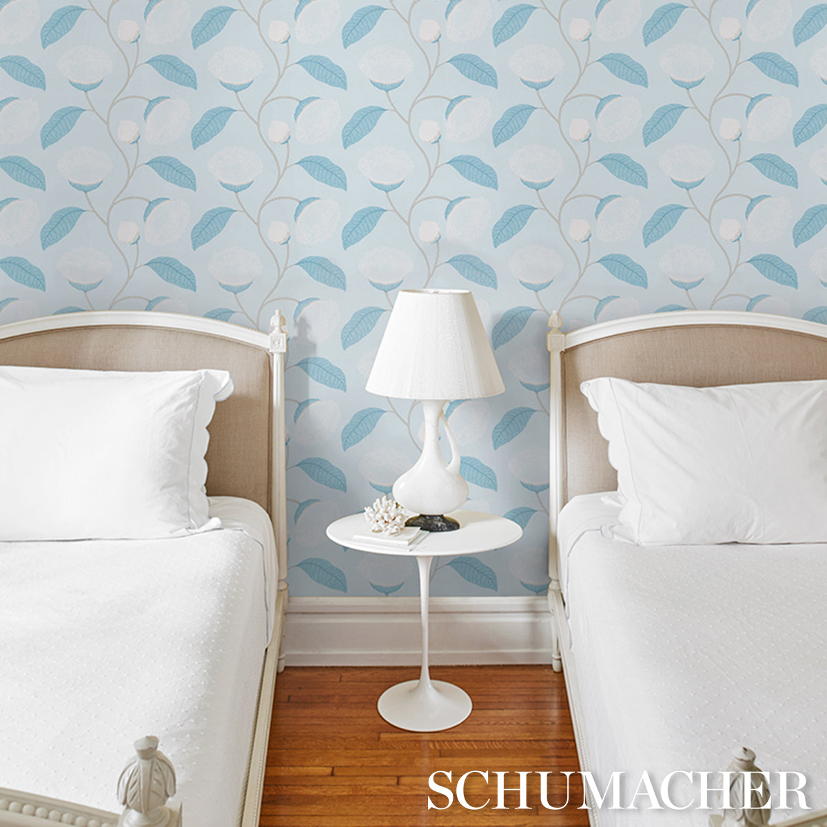 Celinda Sky wallpaper by Schumacher, 5016361 — view 5 - Schumacher Wallpaper