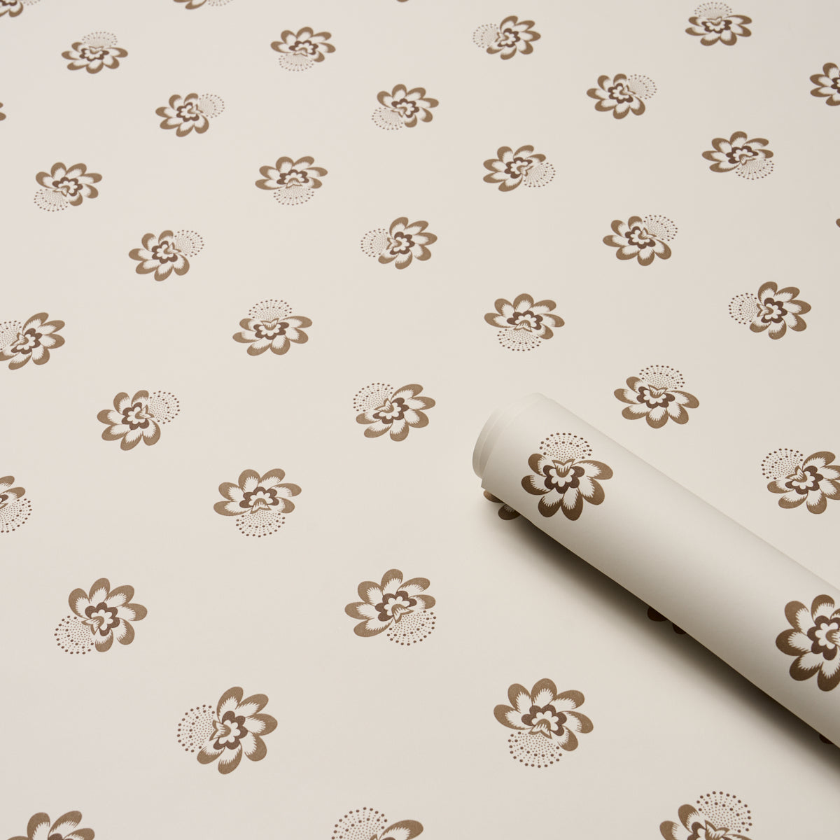 Auclair Floral Brown wallpaper by Schumacher, 5016481 — view 4 - Schumacher Wallpaper
